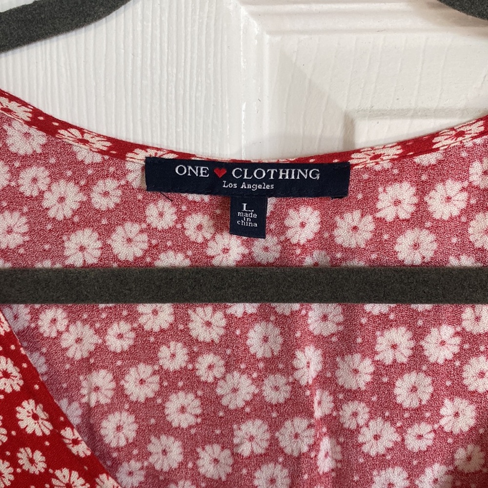 Floral top - Picture 3 of 3